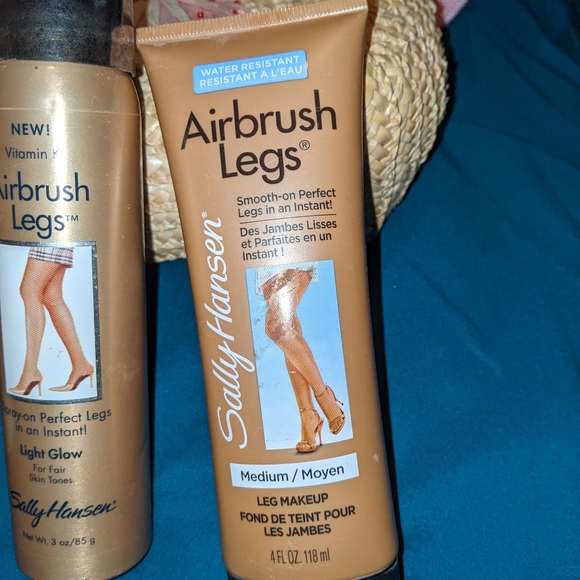 VINTAGE HAND WOVEN STRAW BAG & SALLY HANSEN PRODUC - Picture 4 of 9